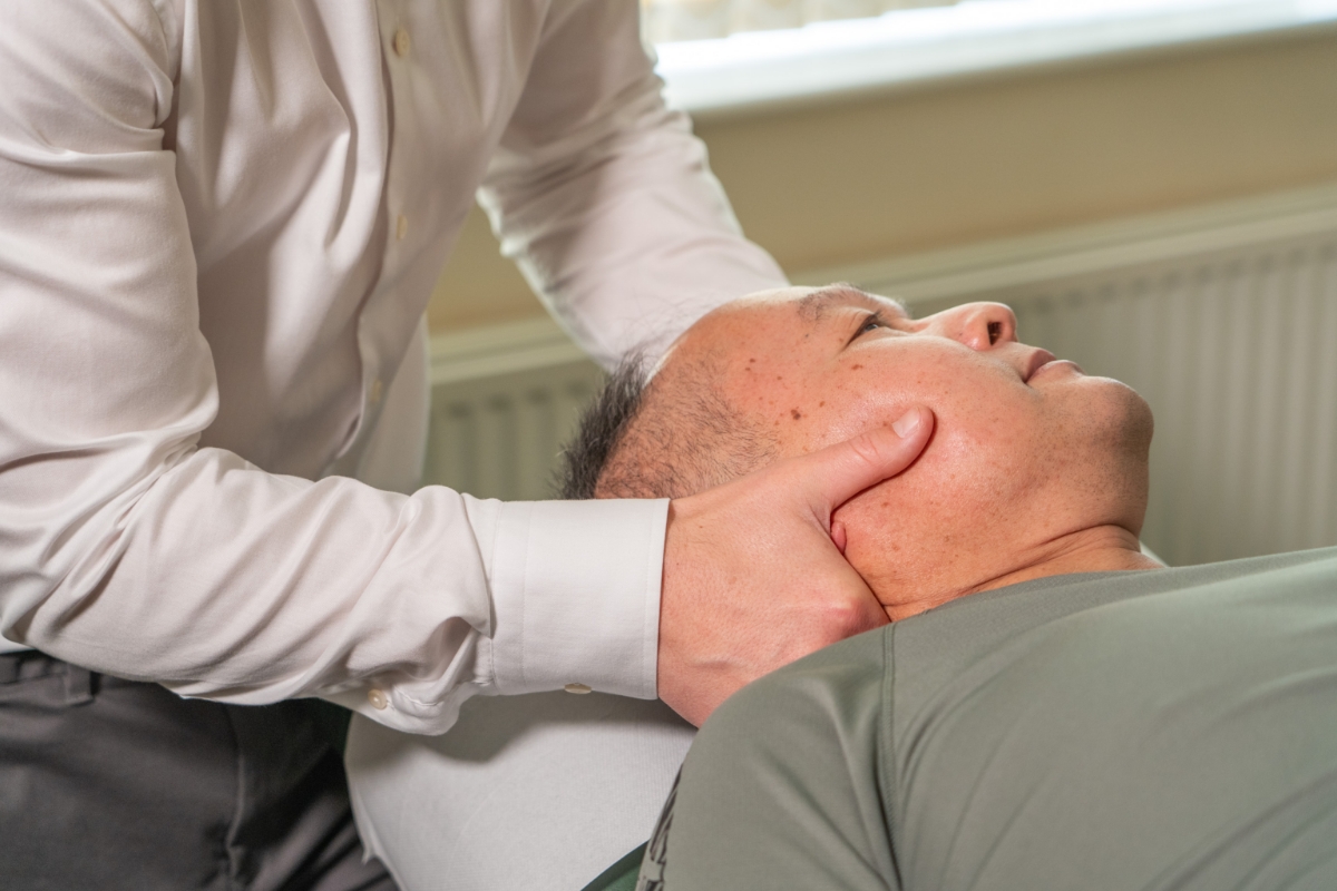 spinal-manipulation-adjustment-1 spinal-manipulation-adjustment-1